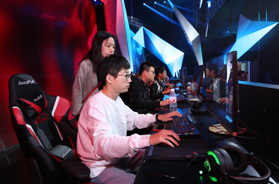 励了更多的 励了更多的