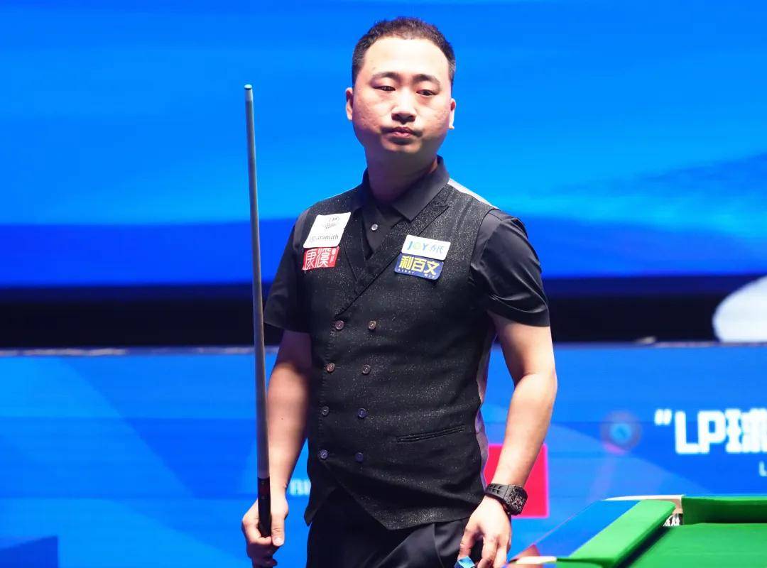 展开了激烈 展开了激烈