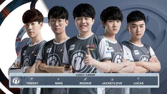 己的综合素 己的综合素