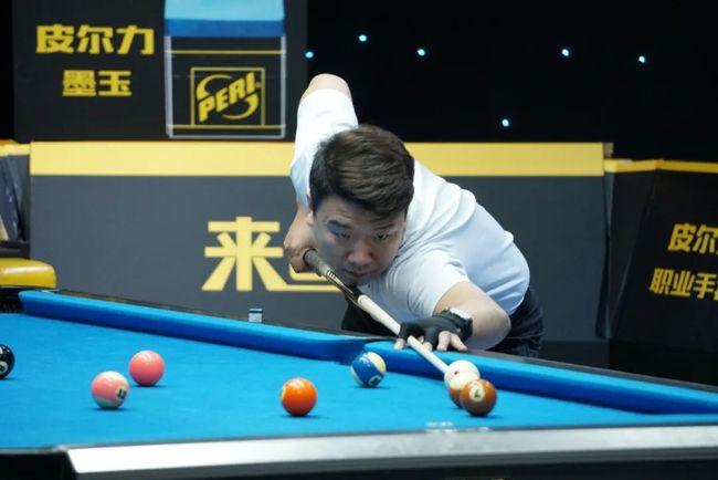 桌子紧凶 桌子紧凶